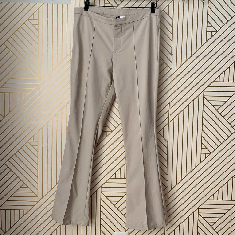 H&M Divided NWT Pleated High Rise Cream Trousers Front pleat pants flare 14